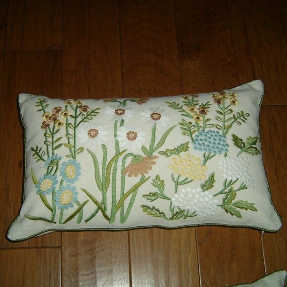 Garden Embroidered Pair of Lumbar Pillows (covers & inserts), EUC - Picture 4 of 5